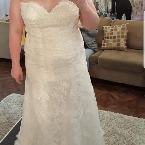 Allure Bridal Wedding Gown #9309 - Picture 3 of 4